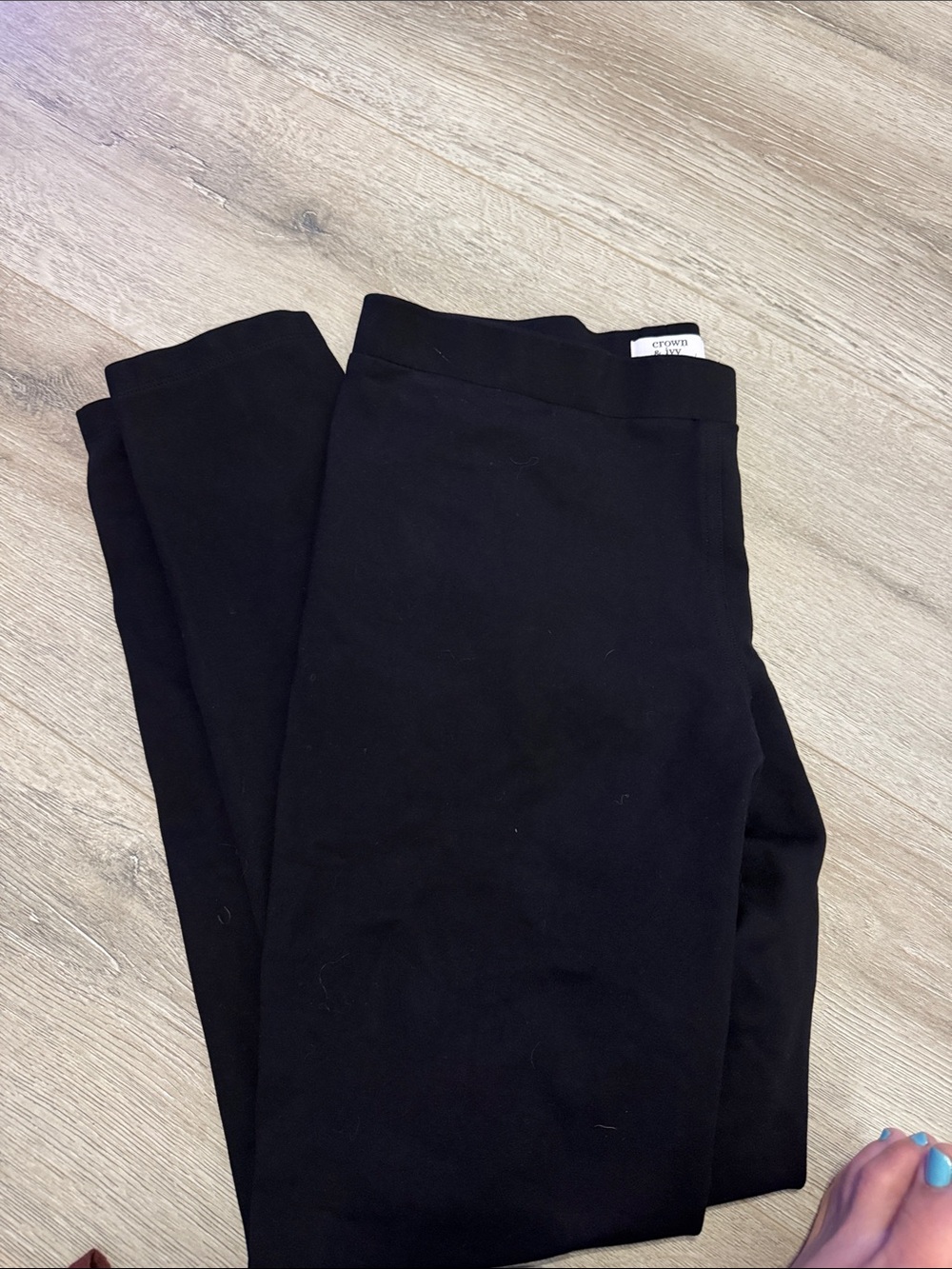 Crown & Ivy Black Leggings Size Medium Like New